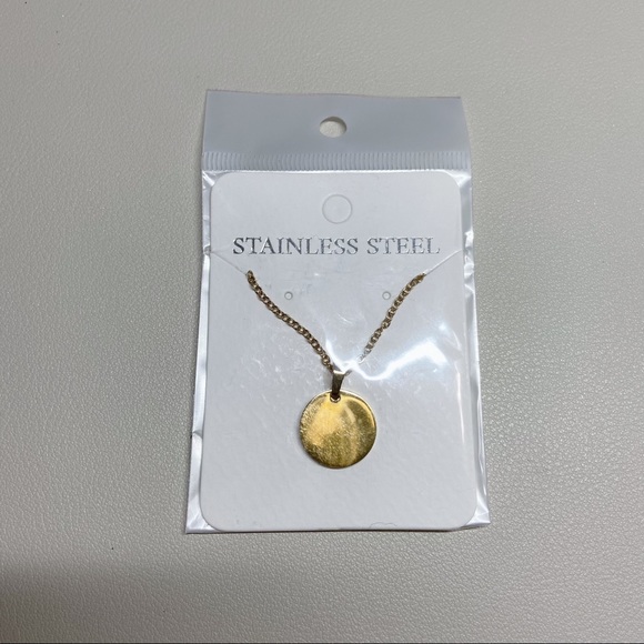 GOLD STAINLESS STEEL NECKLACE CIRCLE PENDANT MINIMAL BRAND NEW - Picture 3 of 5